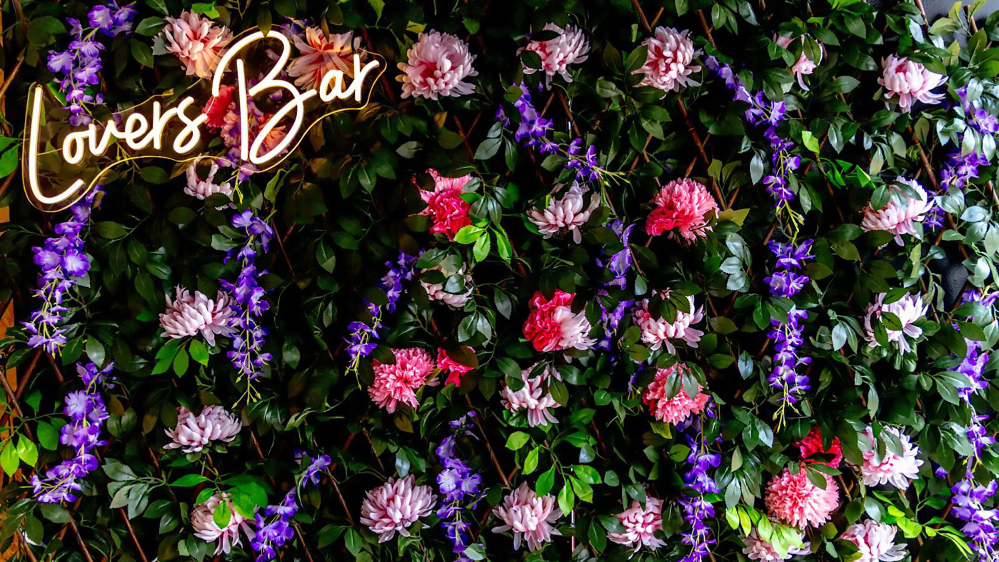 LoversBar-Packages-FlowerWall Lovers Bar light up sign on flower wall